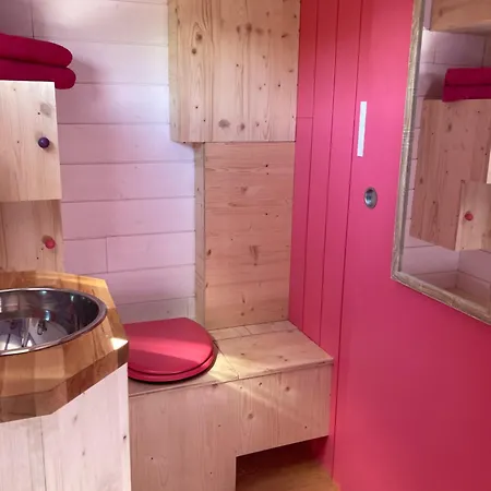 La Tiny De Papa Un Eco-responsable אכסניה Saint-Pierre-le-Chastel